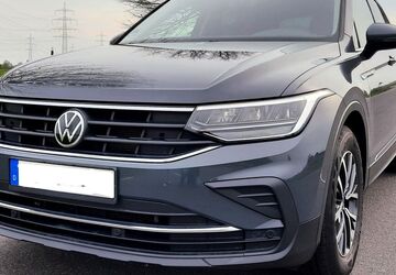 VW Tiguan 74.300 km 24.500 &euro; Neuss 41472