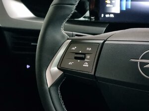 Opel Frontera Electric GS Tech Pack. Alu Android Apple 3.600 km 27.780 &euro; HAAN 42781