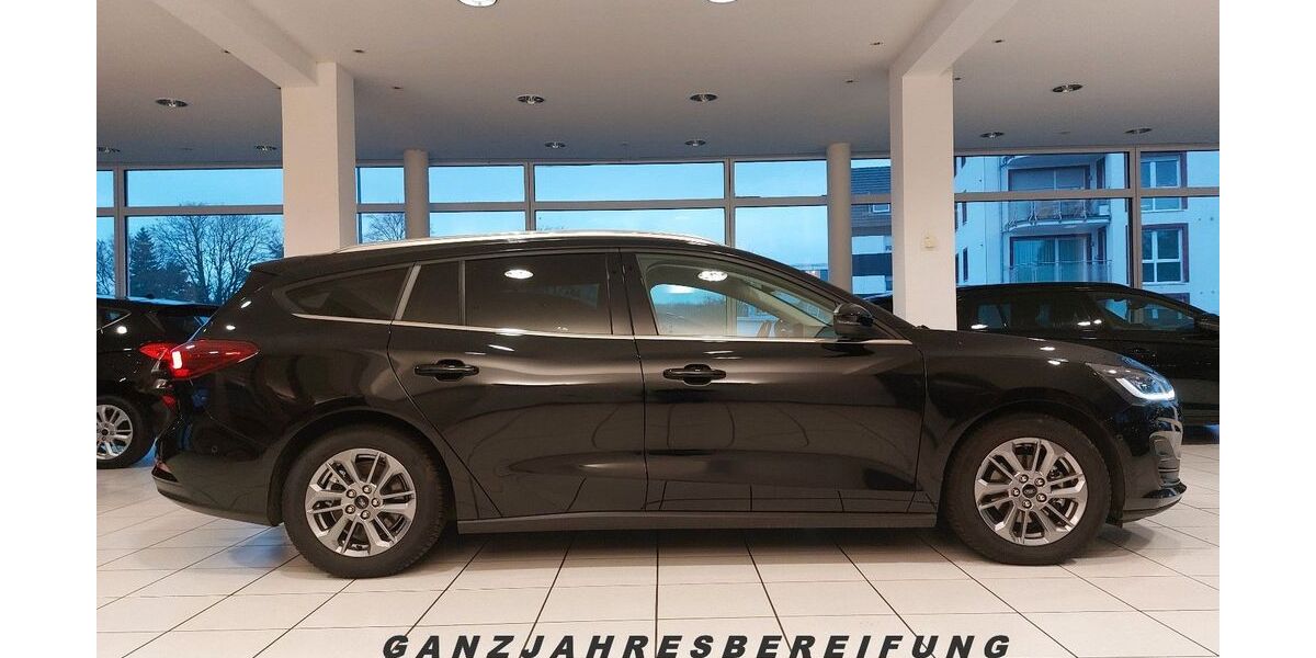 Ford Focus 47.000 km 19.350 &euro; Köln 51149