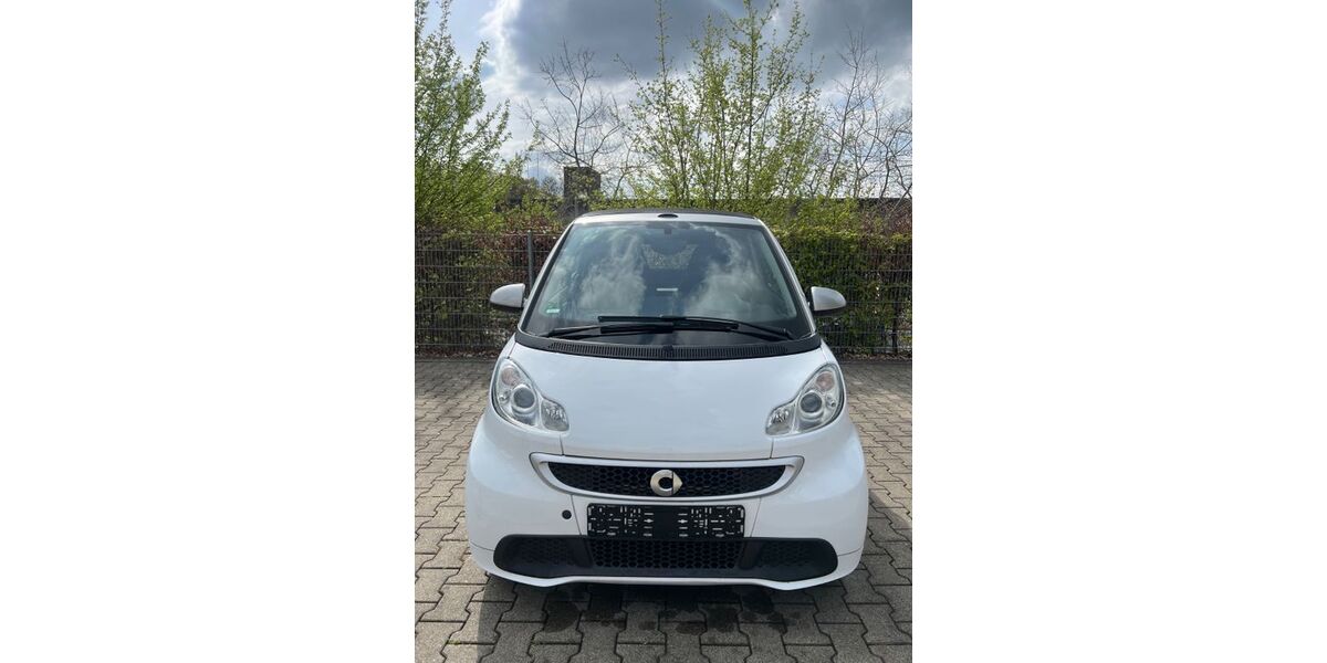Smart ForTwo 93.130 km 5.490 &euro; Düsseldorf 40589
