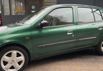 Renault Clio 210.000 km 950 &euro; Hilden 40724