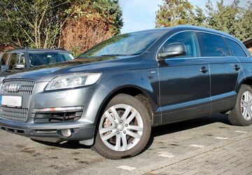 Audi Q7 210.000 km 9.900 &euro; Köln 51145