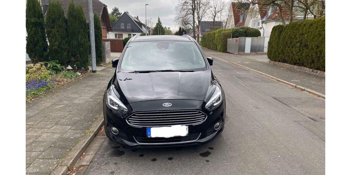 Ford S-Max 135.000 km 17.300 &euro; Düsseldorf 40593