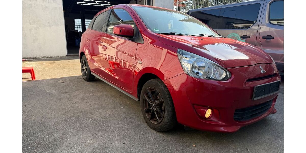 Mitsubishi Space Star 91.000 km 3.999 &euro; Velbert 42549