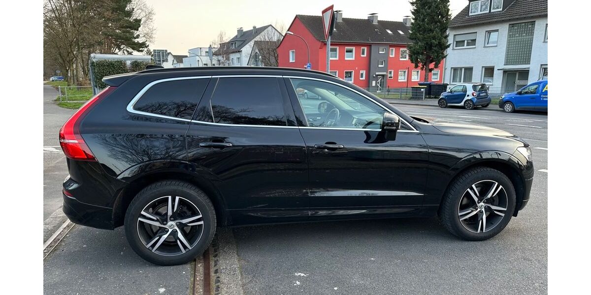 Volvo XC60 107.500 km 28.099 &euro; Köln 51107