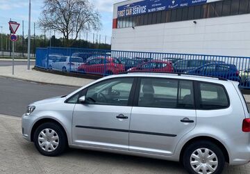 VW Touran 156.118 km 6.799 &euro; Düsseldorf 40599