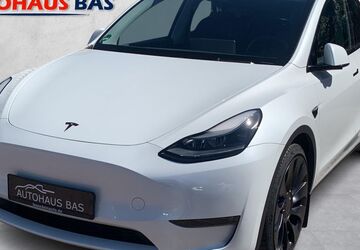 Tesla Model Y 112.524 km 31.450 &euro; Kaarst 41564