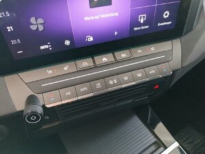 Opel Astra Ultimate Matrix Pano SHZ LHZ ACC Memory 36.274 km 22.470 &euro; HAAN 42781