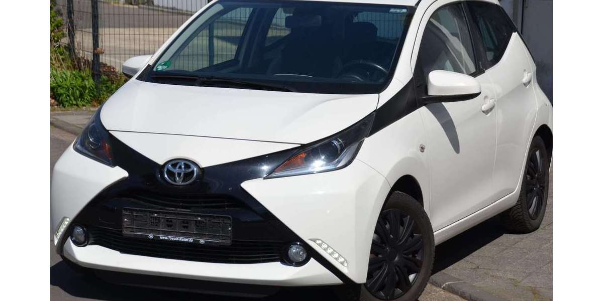 Toyota Aygo 139.792 km 6.890 &euro; Düsseldorf 40599