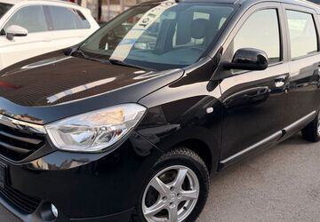 Dacia Lodgy 131.380 km 7.399 &euro; Remscheid 42853