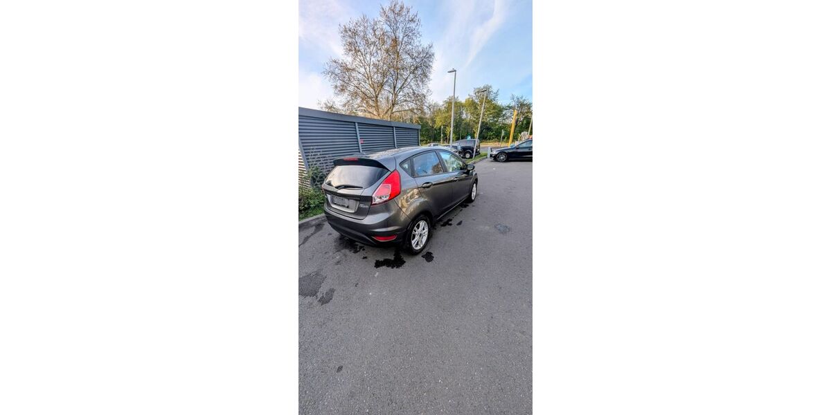 Ford Fiesta 188.000 km 5.900 &euro; Düsseldorf 40591