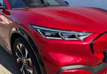 Ford Mustang Mach-E 74.681 km 28.900 &euro; Bergisch Gladbach 51467