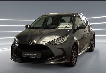 Toyota Yaris 31.107 km 17.890 &euro; Köln 51149