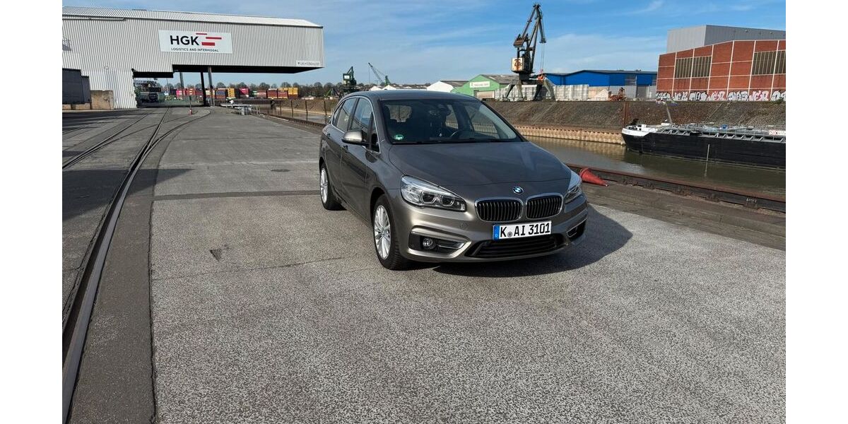 BMW 220 Active Tourer 104.000 km 14.900 &euro; Köln 50737
