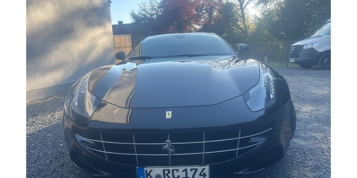 Ferrari FF 81.900 km 119.000 &euro; Köln 50765