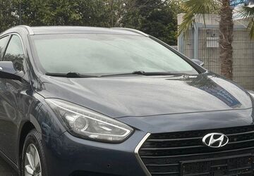Hyundai i40 210.070 km 8.200 &euro; Düsseldorf 40627