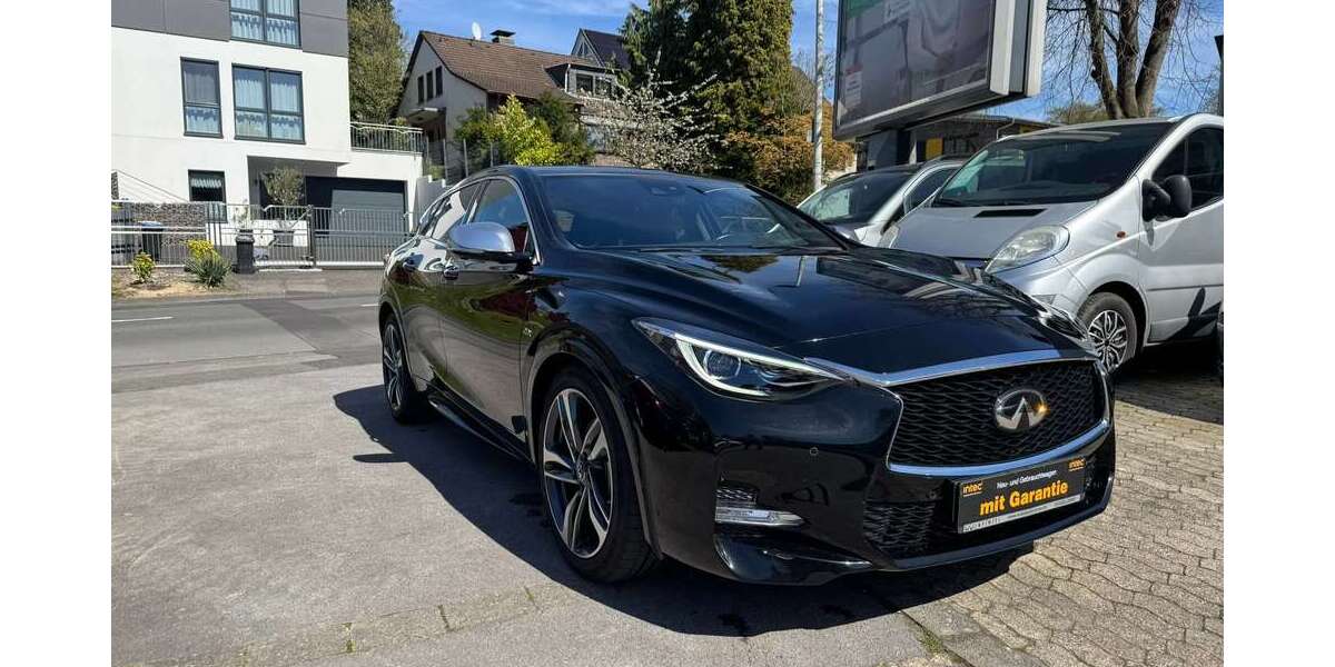 INFINITI Q30 72.000 km 17.999 &euro; Solingen 42655