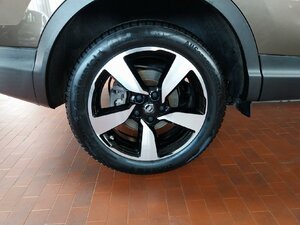 Nissan Qashqai N-Connecta SHZ 360°Kam Pano Navi 43.732 km 12.480 &euro; HAAN 42781