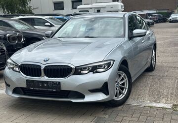 BMW 318 29.400 km 27.990 &euro; Köln 51105