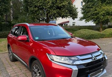 Mitsubishi Outlander 67.000 km 15.900 &euro; Solingen 42657