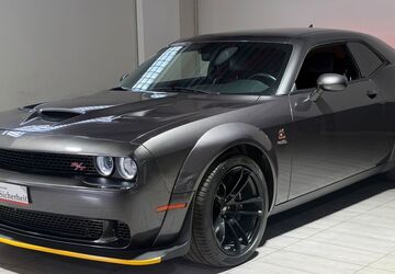 Dodge Challenger 13.928 km 47.770 &euro; Köln 50739