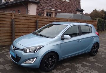 Hyundai i20 107.500 km 5.380 &euro; Hilden 40721