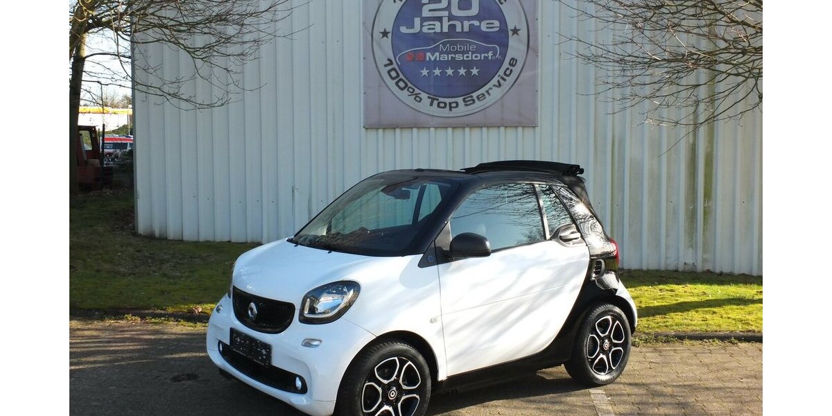 Smart ForTwo EQ PASSION NAVI KLIMAAUTOM SITZHEIZUNG 35.284 km 10.710 &euro; Köln 50858
