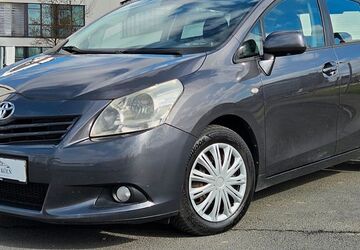 Toyota Verso 263.000 km 3.800 &euro; Köln (Ostheim) 51107
