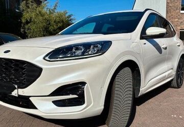 Ford Kuga 28.300 km 26.400 &euro; Köln 50733