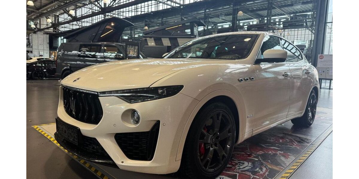 Maserati Levante 99.980 km 39.980 &euro; Köln 50829