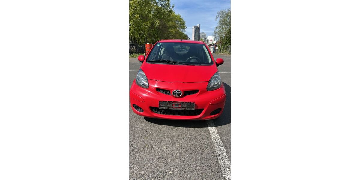 Toyota Aygo (X) 172.600 km 1.690 &euro; Köln 50969