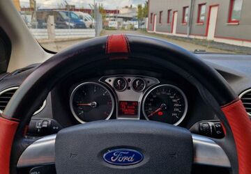 Ford Focus 218.600 km 2.100 &euro; Köln 50829