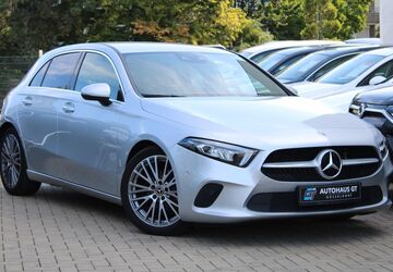 Mercedes-Benz A 180 9.863 km 22.999 &euro; Düsseldorf 40625