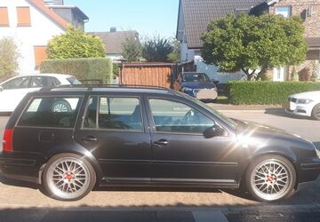 VW Golf 209.099 km 2.395 &euro; Velbert 42551