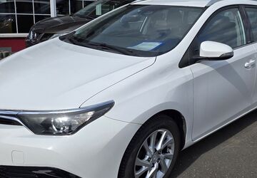 Toyota Auris 177.737 km 9.480 &euro; Solingen 42659