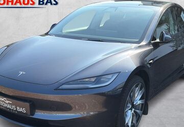 Tesla Model 3 55.987 km 34.950 &euro; Kaarst 41564