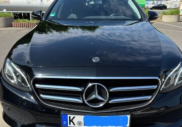 Mercedes-Benz E 300 182.000 km 18.999 &euro; Köln 50968