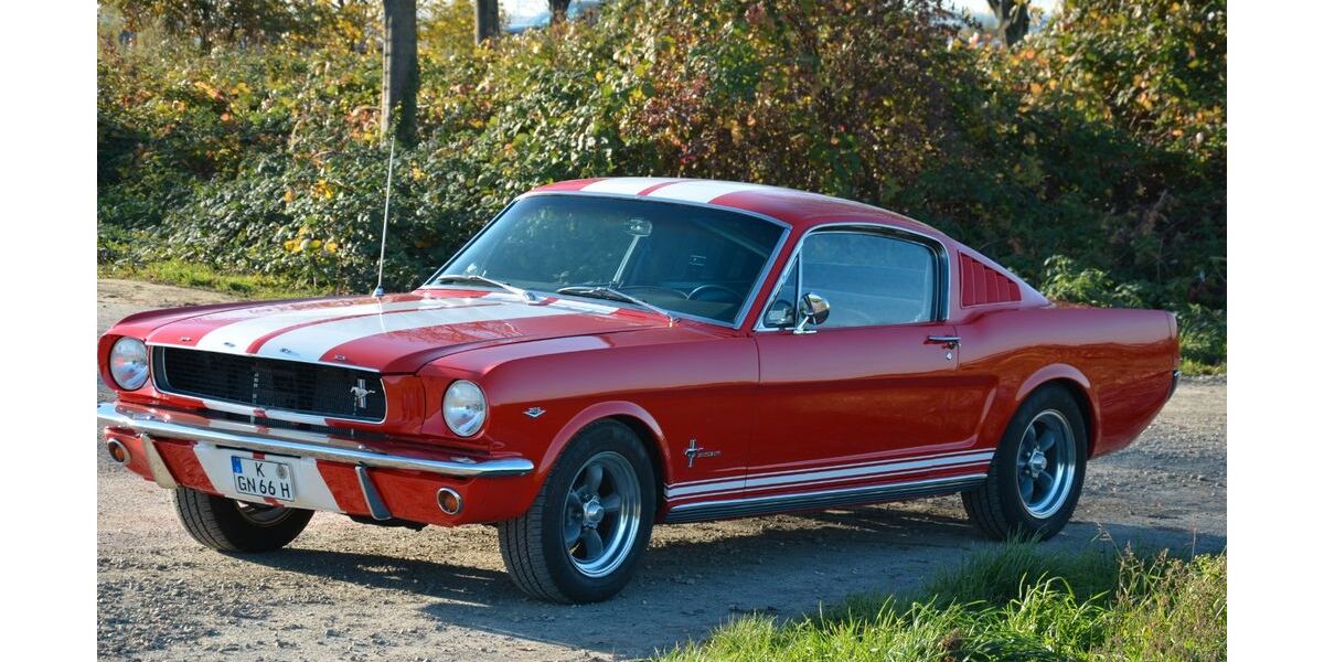 Ford Mustang 134.000 km 49.490 &euro; Köln 50859