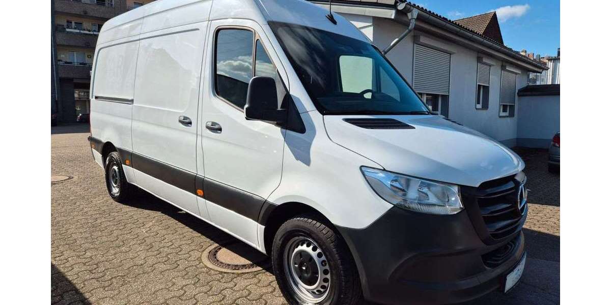 Mercedes-Benz Sprinter 141.000 km 26.500 &euro; Düsseldorf 40591