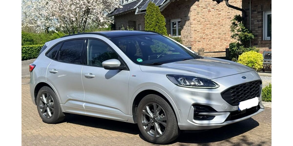 Ford Kuga 93.500 km 21.500 &euro; Köln 50769