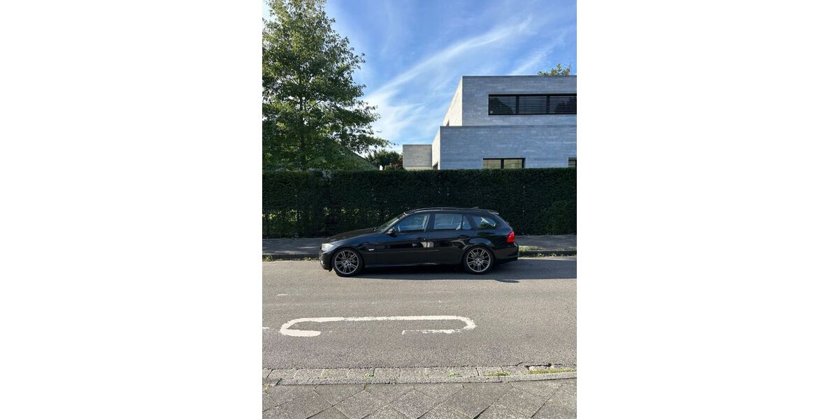 BMW 318 224.862 km 5.900 &euro; Düsseldorf 40547