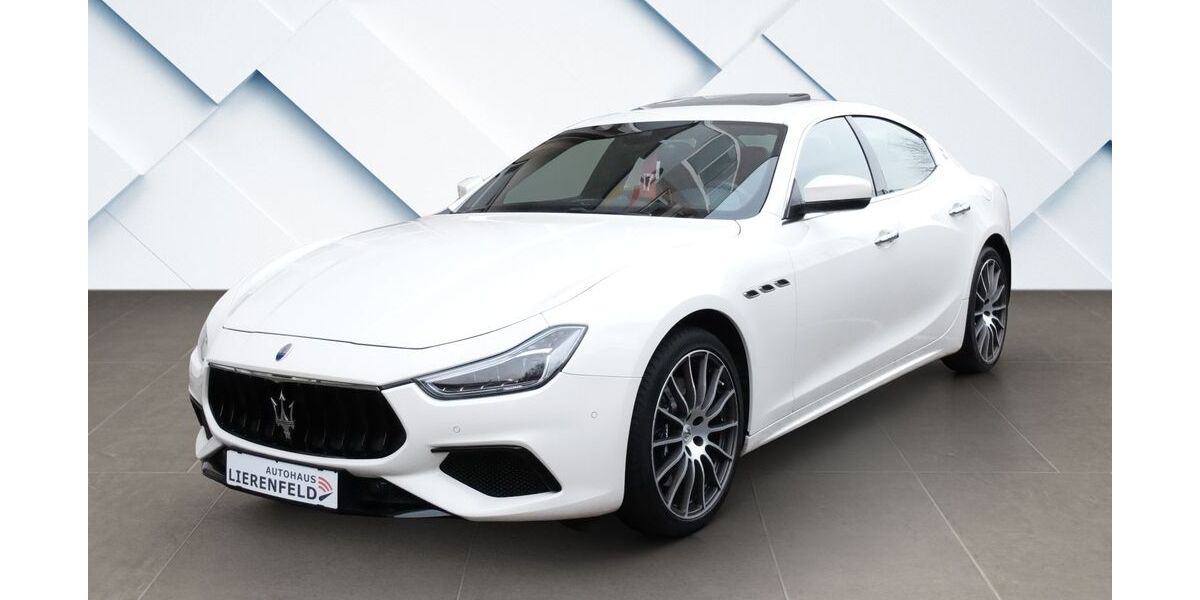Maserati Ghibli 25.492 km 34.990 &euro; Düsseldorf 40231