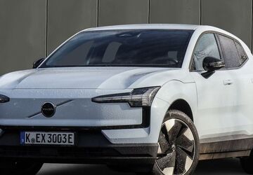 Volvo EX30 2.500 km 38.330 &euro; Köln 50968