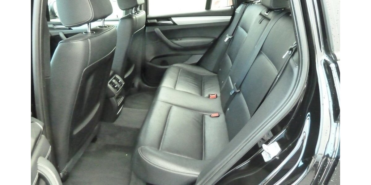 BMW X3 2.0 D x drive Autom. Pano Leder Lachschäden 313.000 km 7.900 &euro; Ratingen 40885