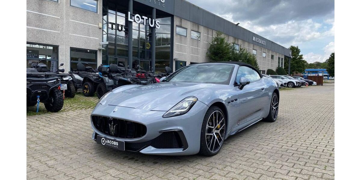 Maserati GranCabrio 15.000 km 159.980 &euro; Köln 50829