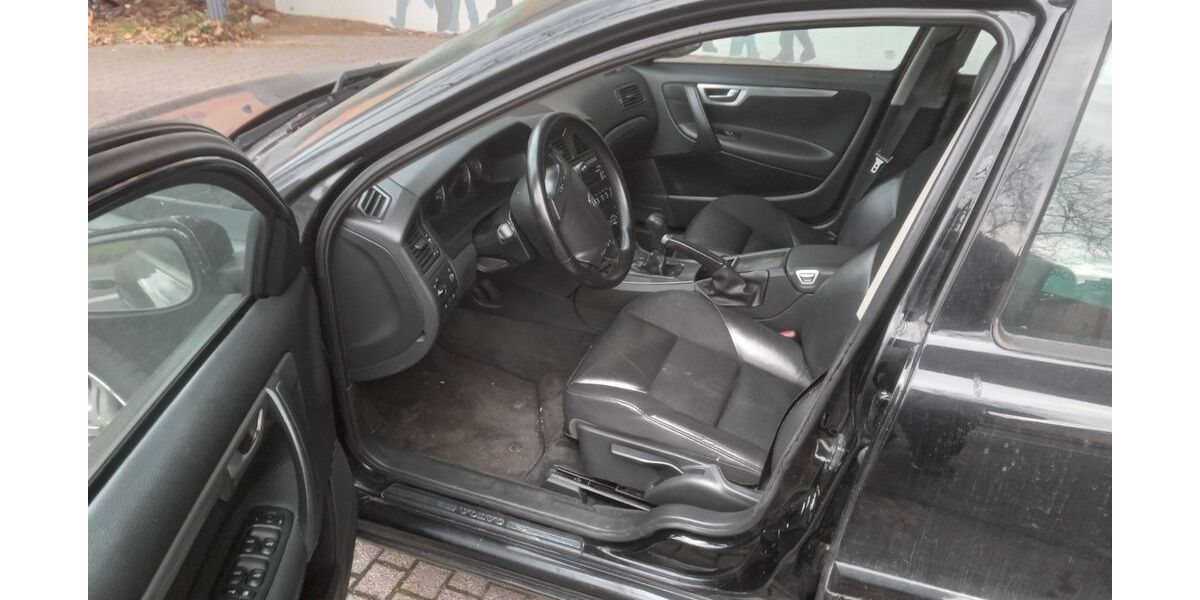 Volvo V70 345.555 km 888 &euro; koln 50968