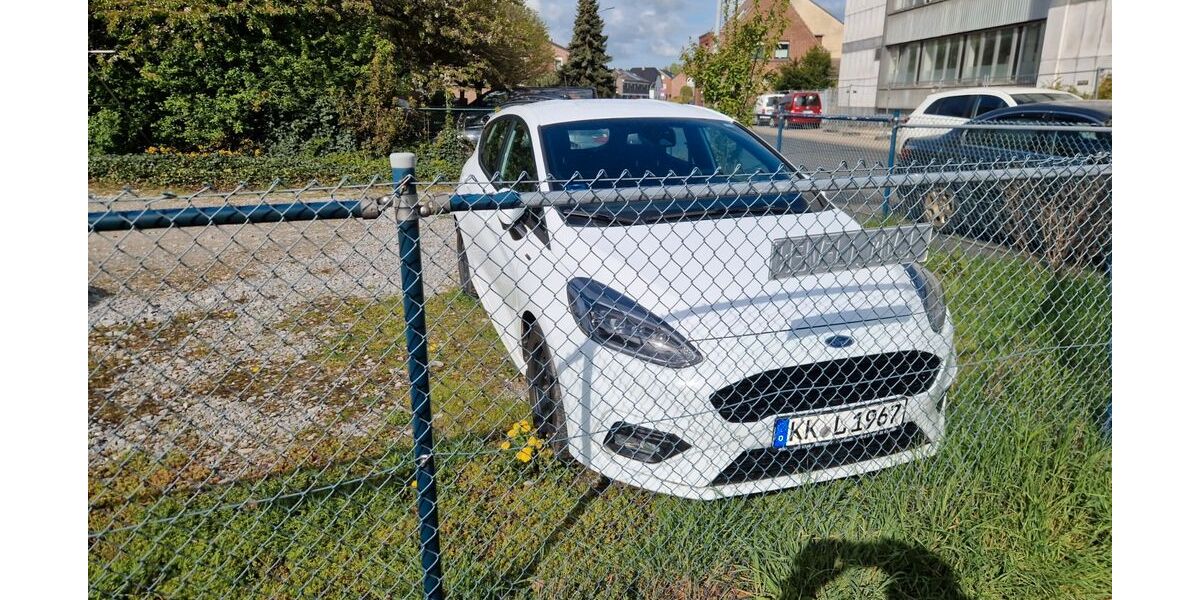 Ford Fiesta 64.500 km 12.999 &euro; Willich 47877