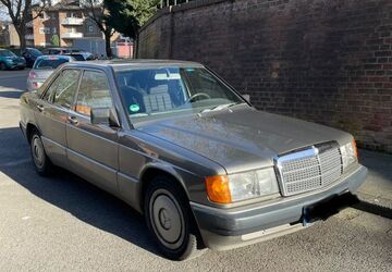 Mercedes-Benz 190 273.000 km 4.800 &euro; Grevenbroich 41517
