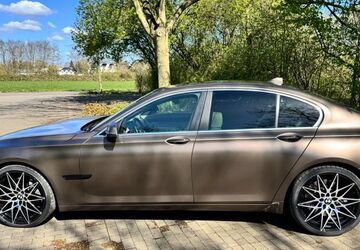 BMW 750 220.338 km 12.990 &euro; Düsseldorf 40489