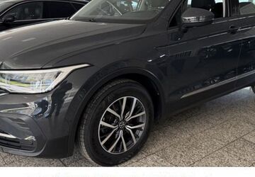 VW Tiguan 117.425 km 22.790 &euro; Wuppertal 42329